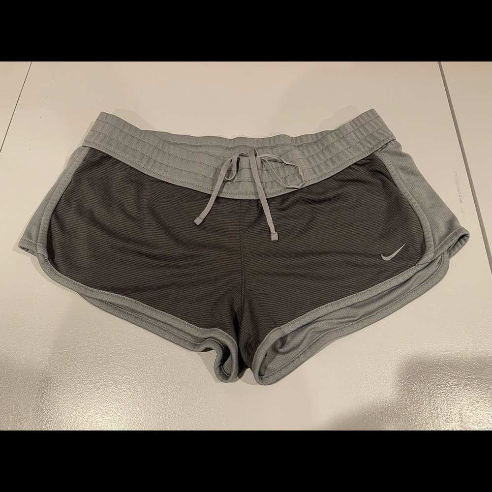 Nike Dri-fit REVERSIBLE shorts Womens M Gray